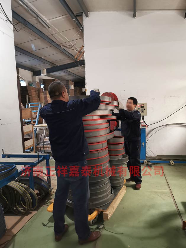 IMG_20201119_155808_1.jpg 大型帶鋸條